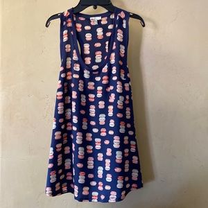 Sz M Joie 100% Silk Navy Blue Macaron Print Shirt and Racerback Style